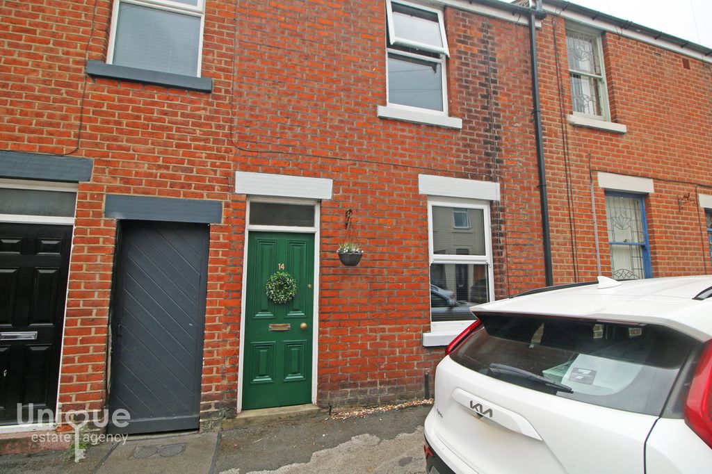 Property photo 1 of 16