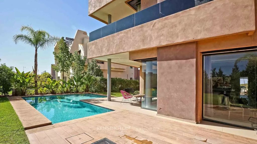 Property photo 3 of 27 Swimming Pool