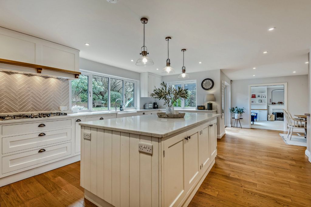Property photo 2 of 23 Kitchen