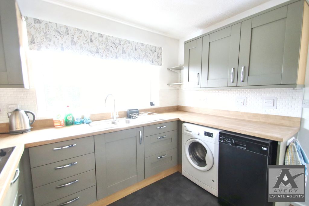 Property photo 3 of 12 Gallery