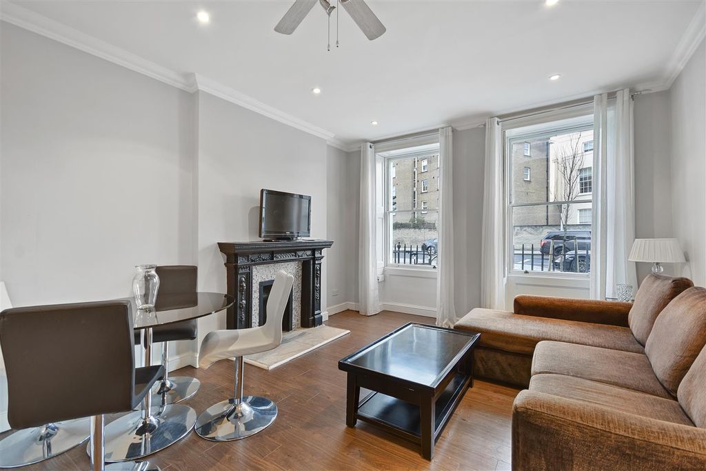 Property photo 2 of 10 Fbl - Flat Park Road - Reception3.Jpg