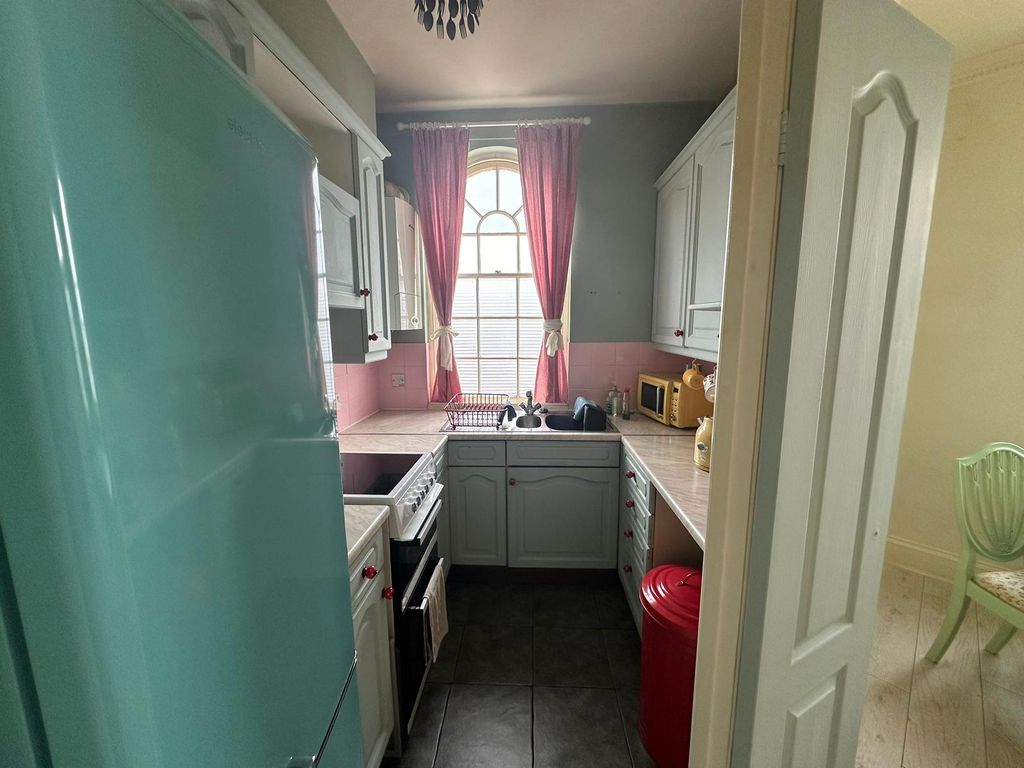 Property photo 3 of 13 Image