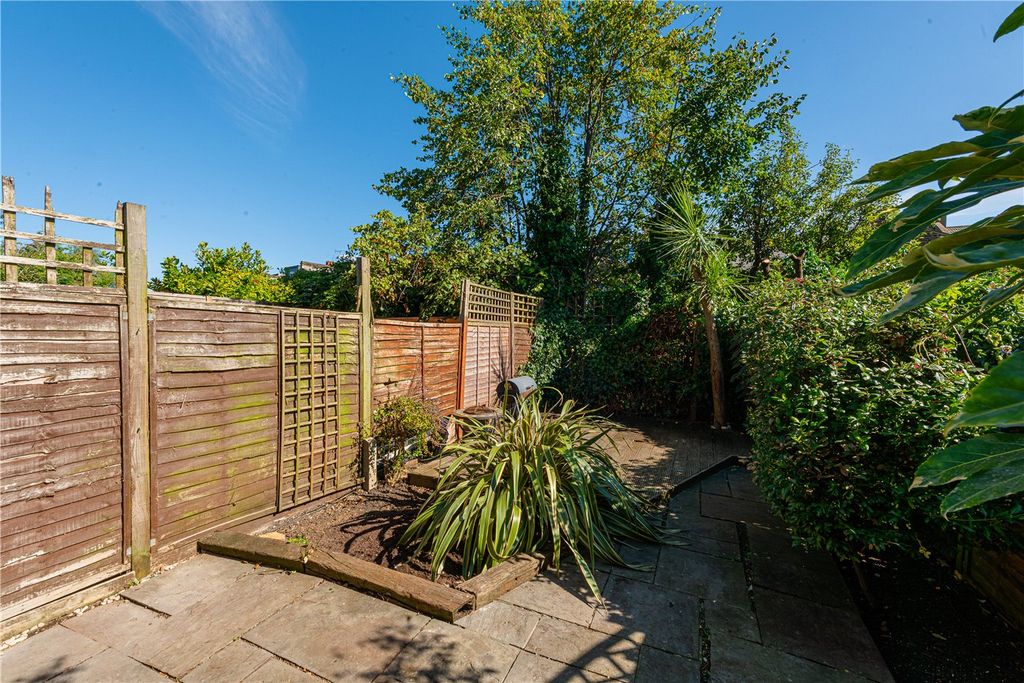 Property photo 2 of 16 Picture No. 61