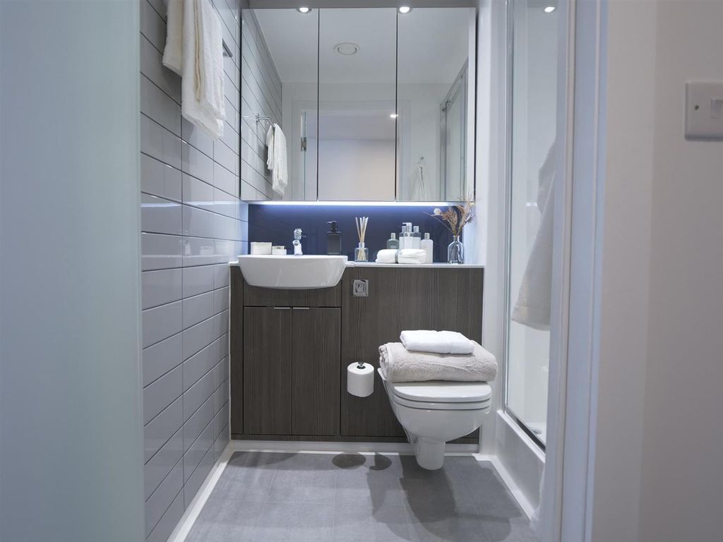 Property photo 1 of 33