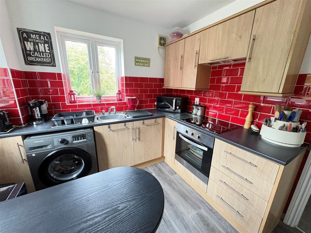 Property photo 3 of 6 3.Jpg