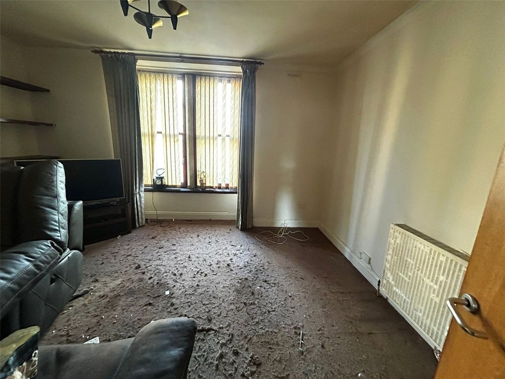 Property photo 3 of 5 Picture No. 04