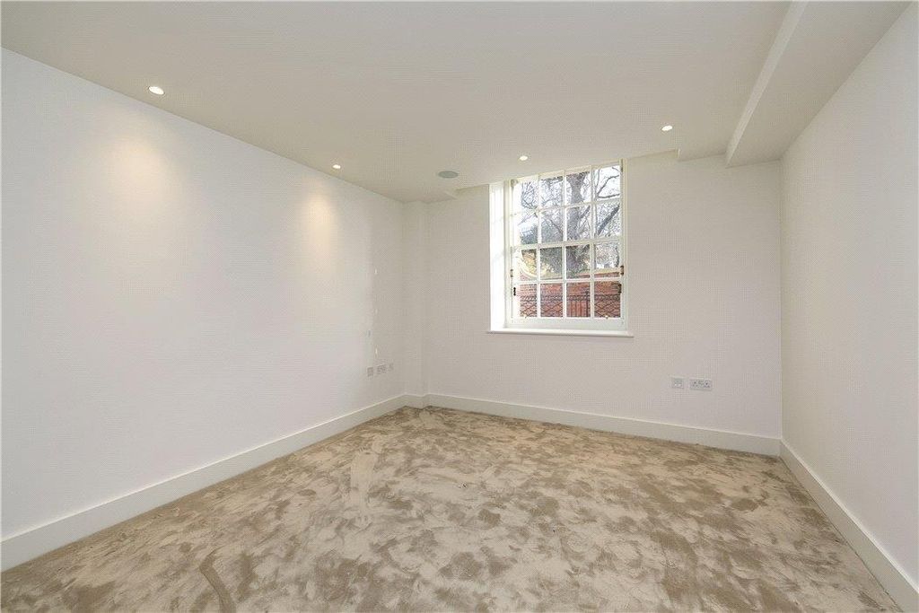 Property photo 3 of 11 Image