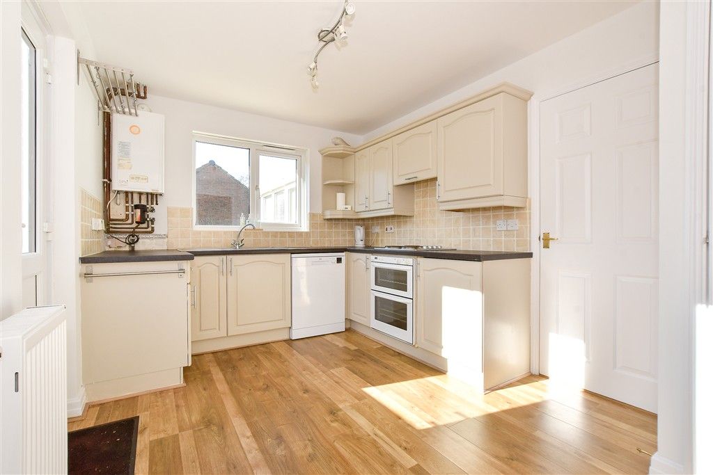 Property photo 3 of 13 Kitchen