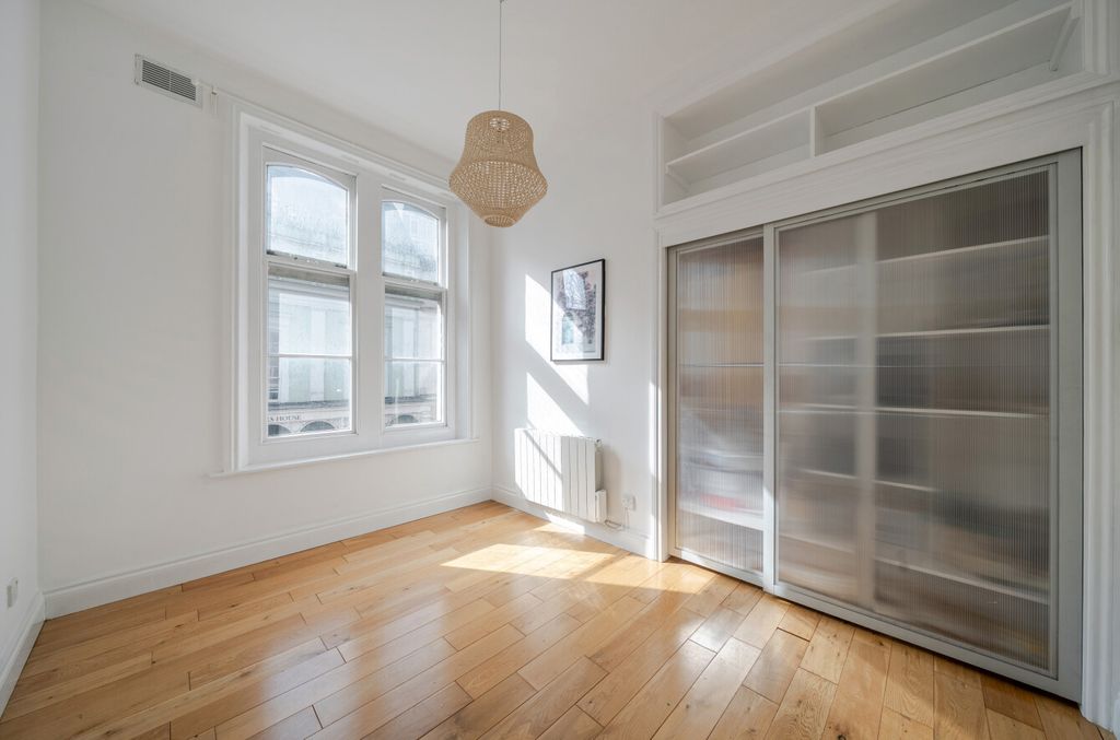 Property photo 3 of 9 1422528-1-69A96E9...