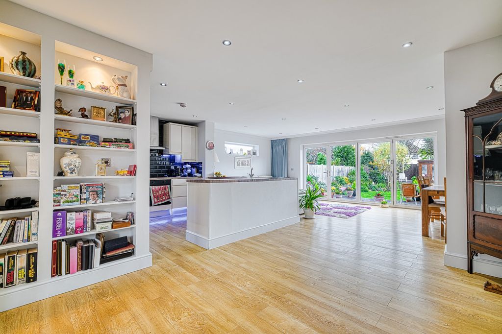 Property photo 3 of 40 Picture No. 55