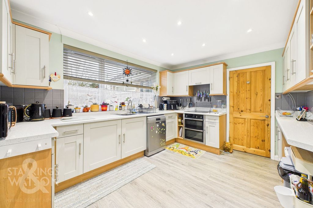 Property photo 3 of 29