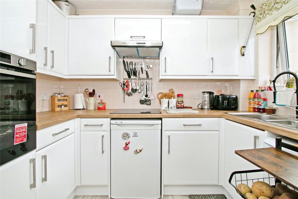 Property photo 3 of 17 Picture No. 08