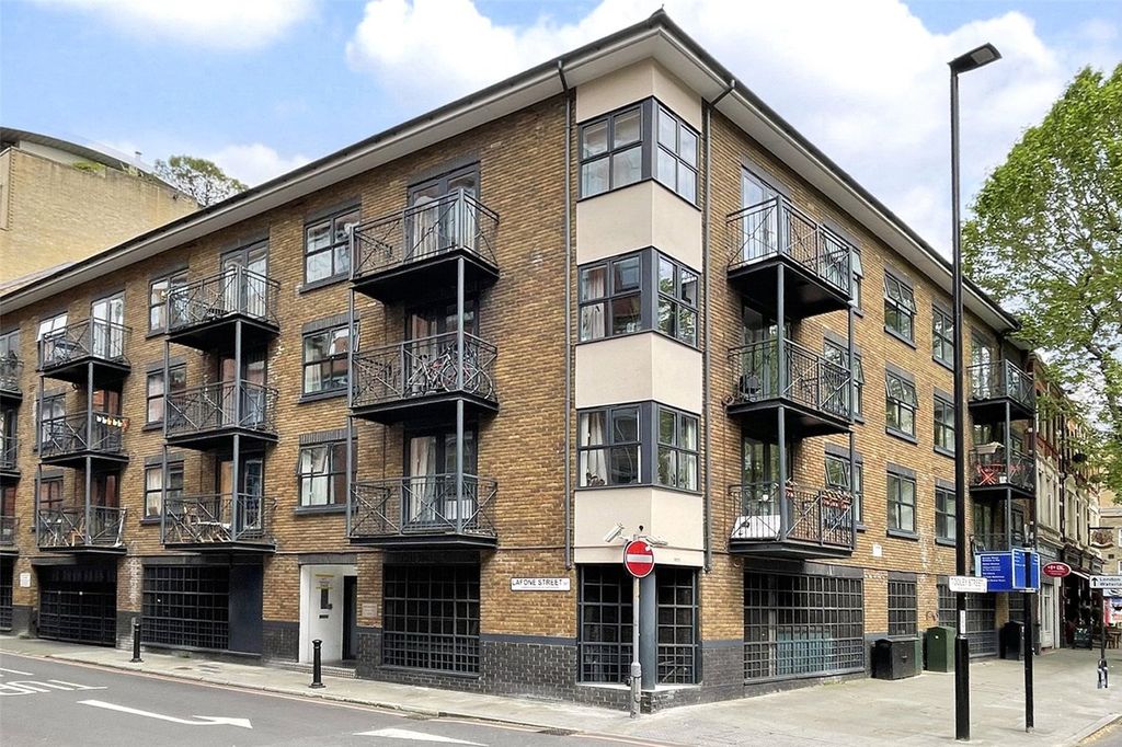 Property photo 2 of 11