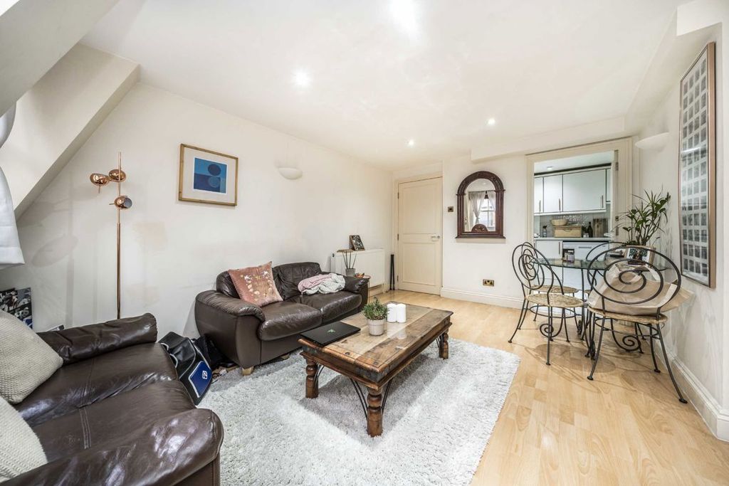 Property photo 2 of 6