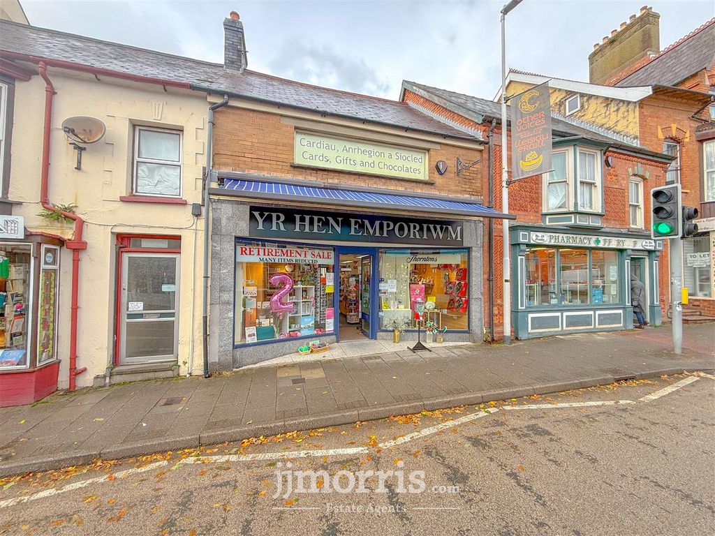 Property photo 1 of 13 E6Ece9E3-4392-484A-A46B-Bcb6D073D427.Jpeg