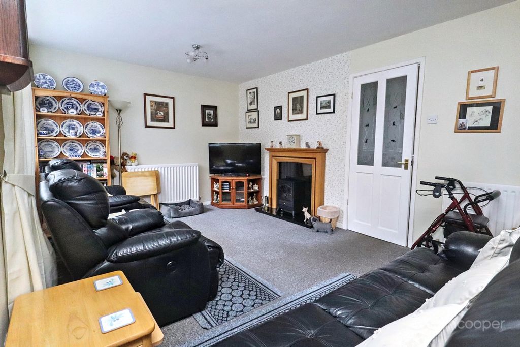 Property photo 2 of 32 4847624