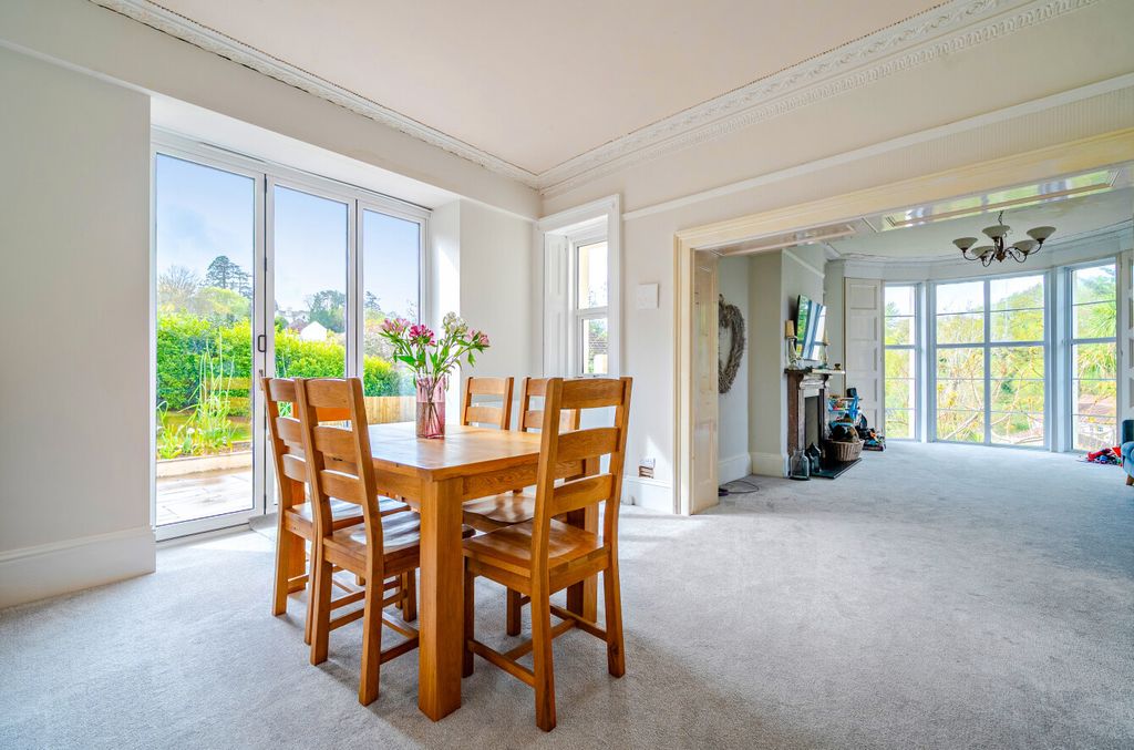 Property photo 3 of 26 1441303-9-69E0Cb4...