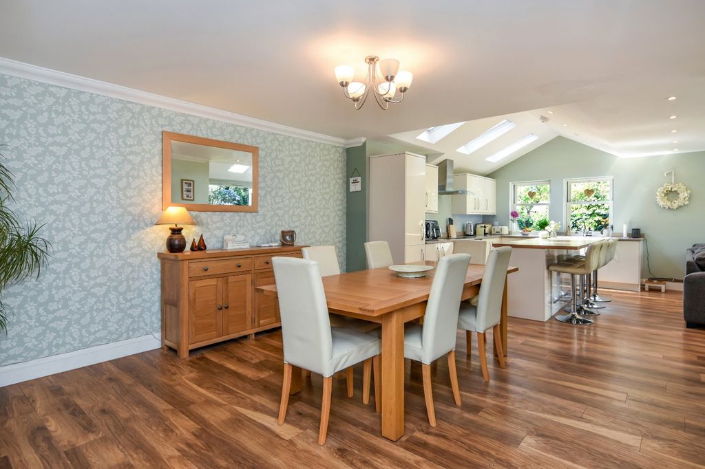 Property photo 2 of 55 Picture No. 80