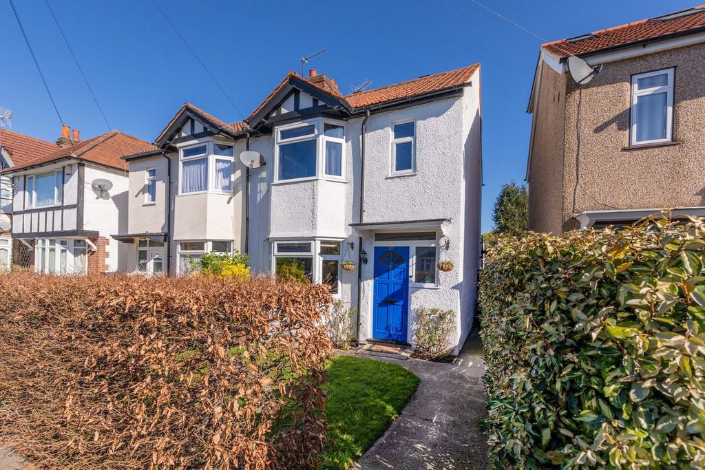 Property photo 1 of 17