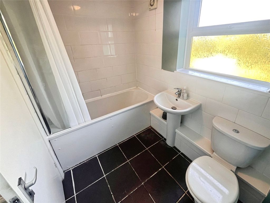 Property photo 3 of 7 Picture No. 10