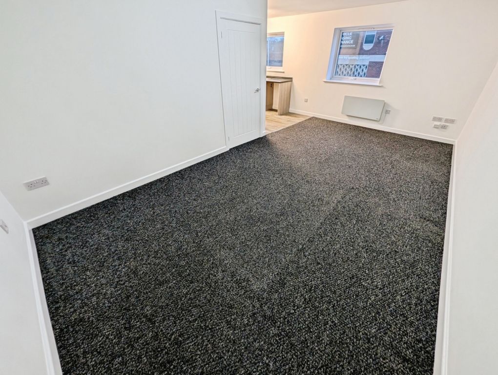 Property photo 2 of 8 Pbox-Img.Jpg