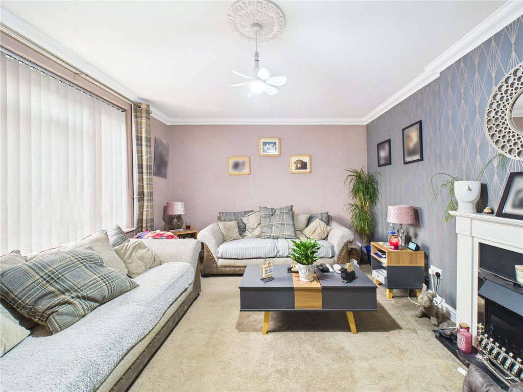 Property photo 1 of 27 Picture No. 38