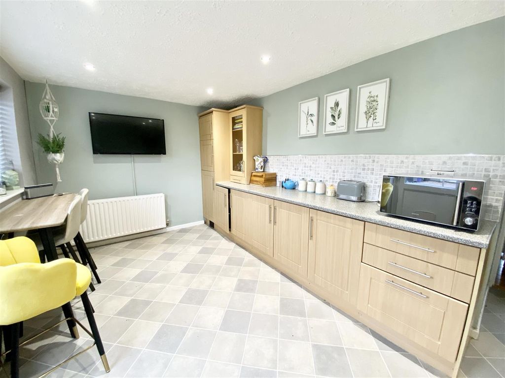 Property photo 3 of 18 6659B8A3-5Fa8-4D08-9A69-C30956CE5Fbb.Jpeg