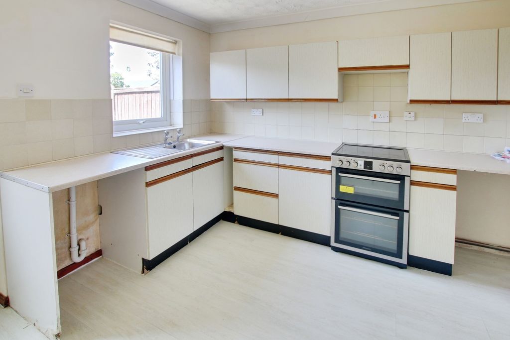 Property photo 3 of 9