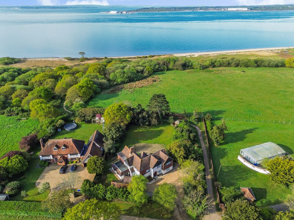 Property photo 2 of 16