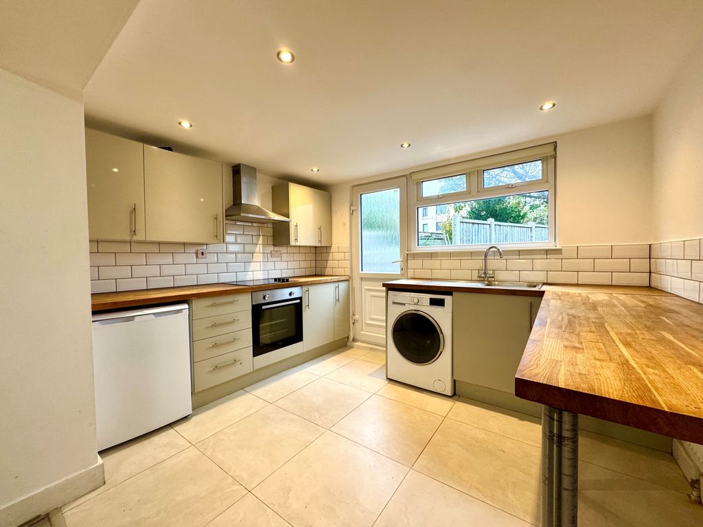 Property photo 2 of 8 Gallery