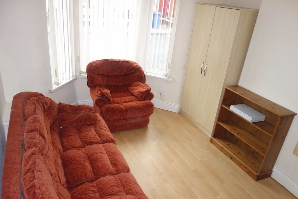 Property photo 2 of 6