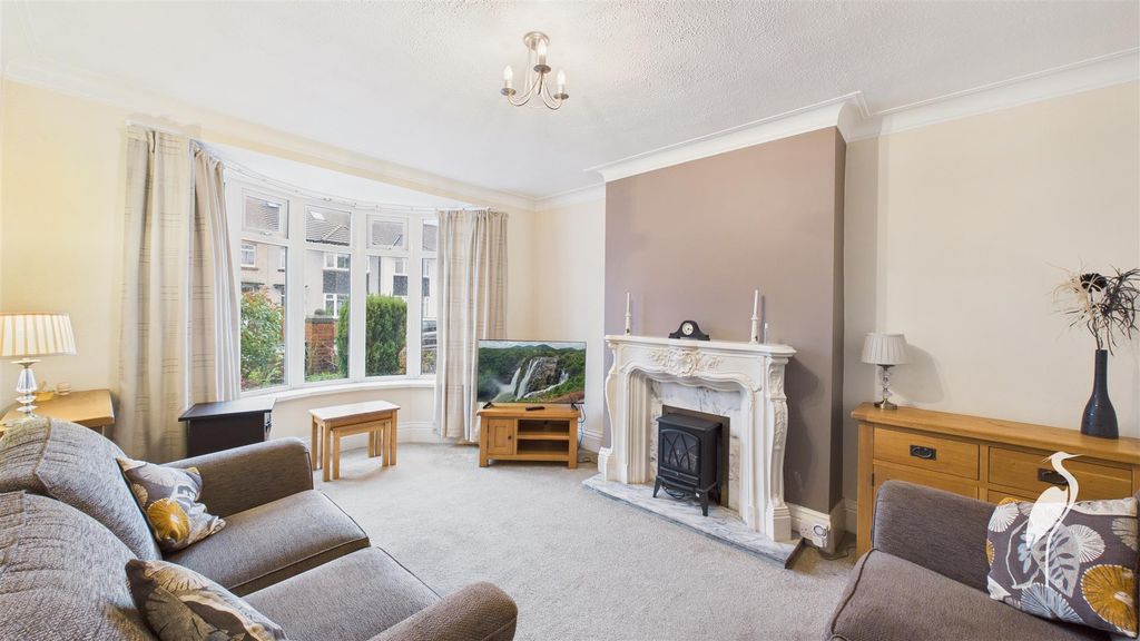 Property photo 3 of 26 Living Room