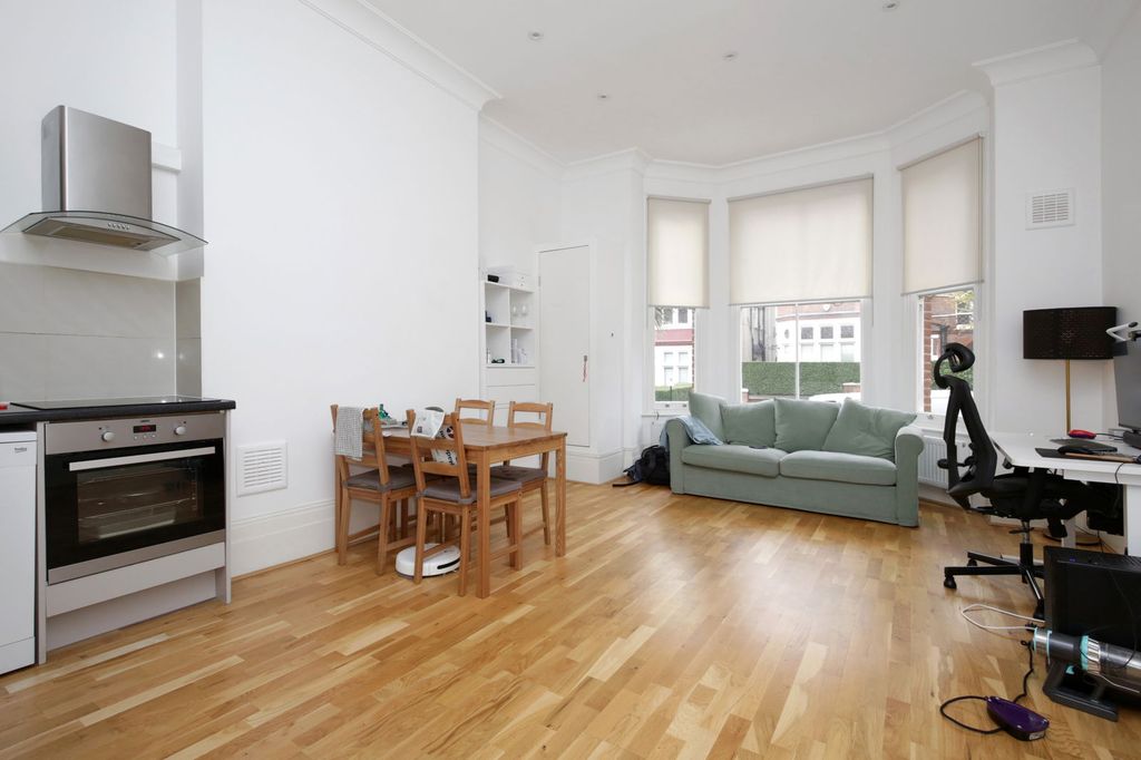 Property photo 3 of 10