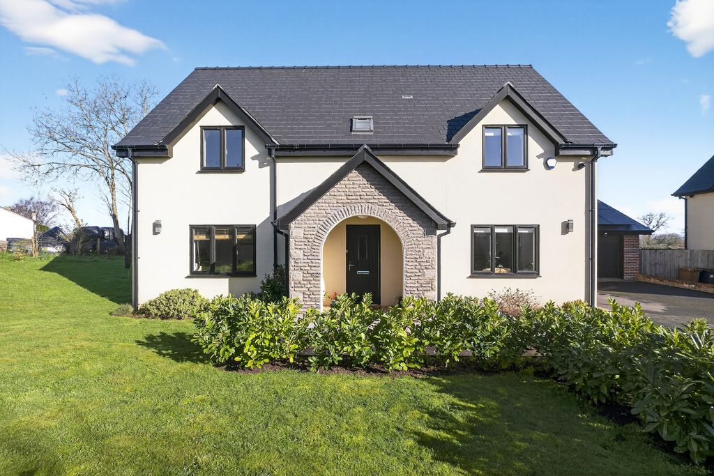 Property photo 1 of 27