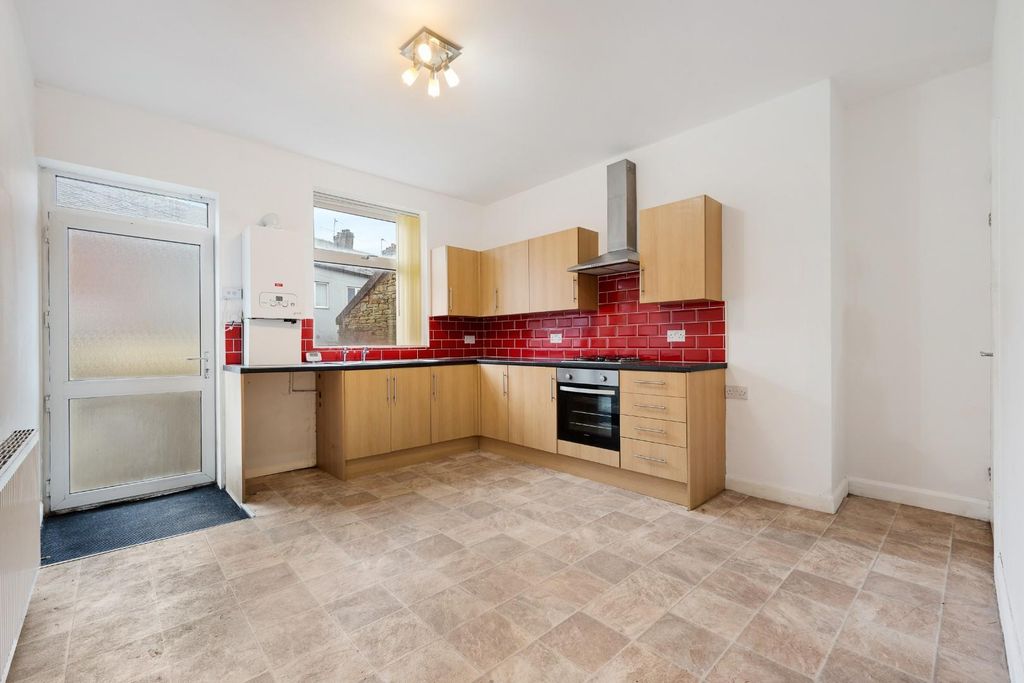 Property photo 2 of 26 12 Atlas Road Hdr-6.Jpg