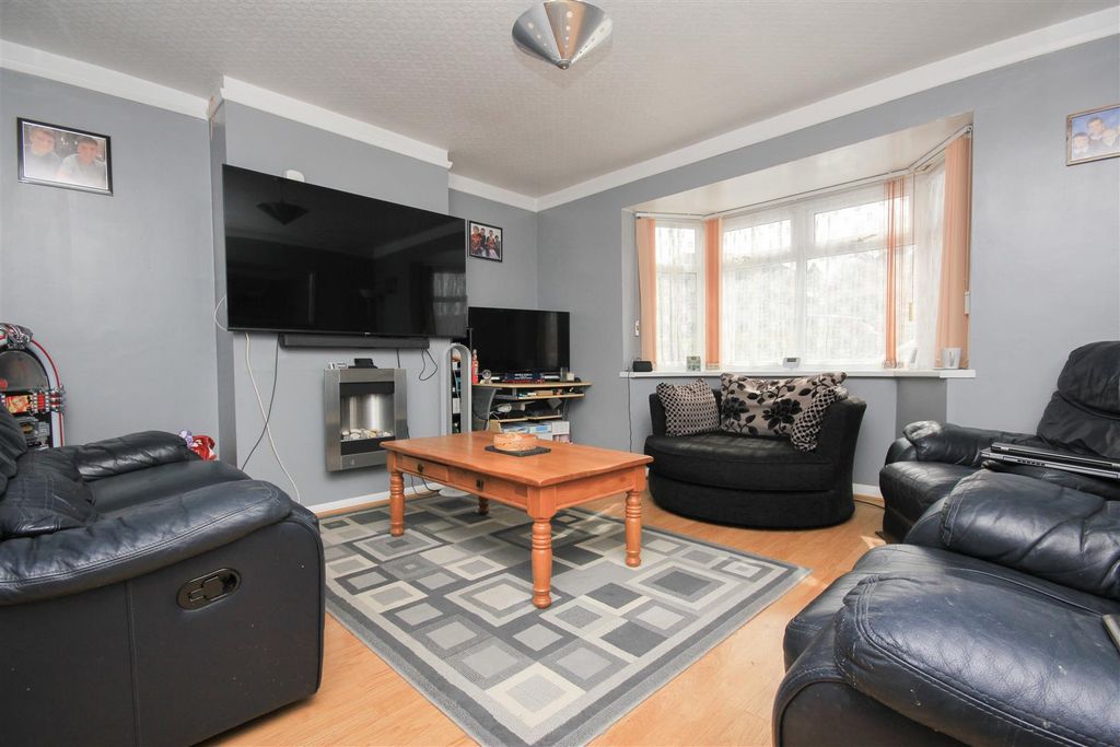 Property photo 2 of 14 Living 1.Jpg