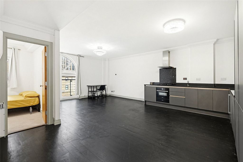 Property photo 3 of 11 Picture No. 06