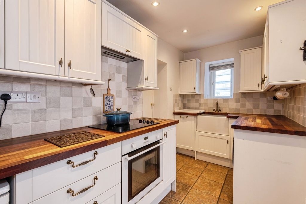 Property photo 3 of 17 Pbox-Img.Jpg