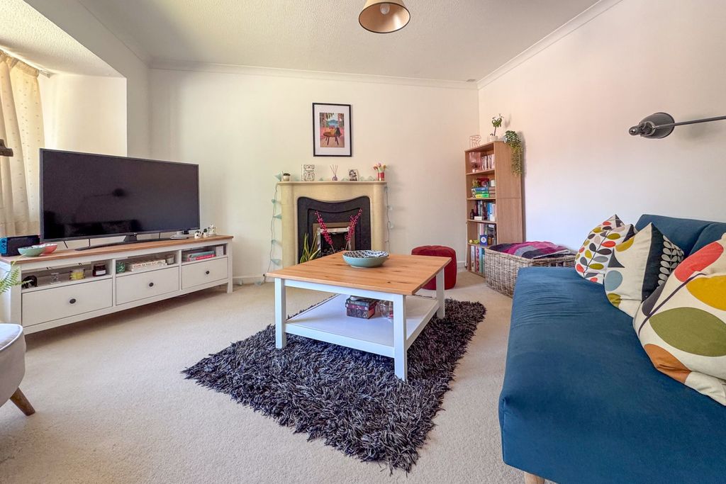 Property photo 3 of 16