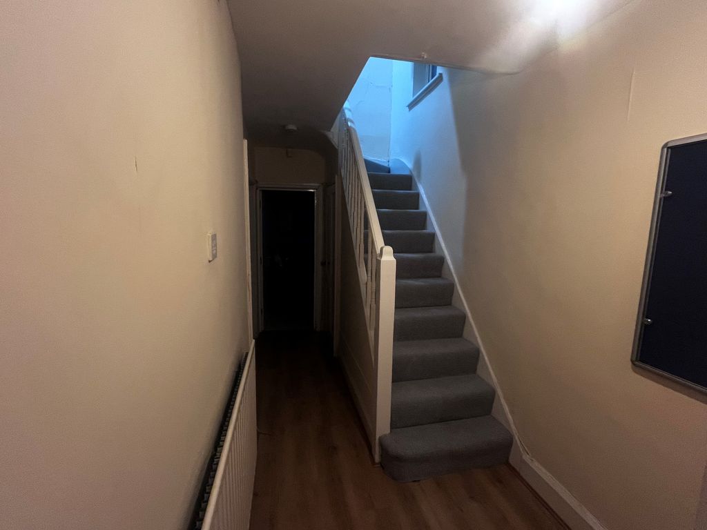 Property photo 2 of 5 Image