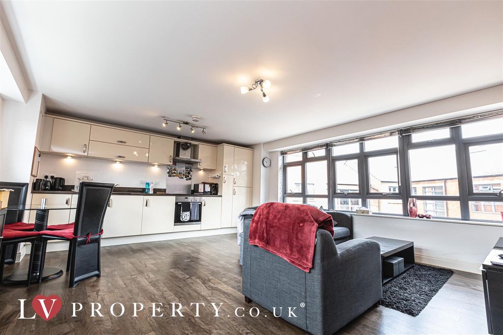 Property photo 2 of 11 1.Jpg