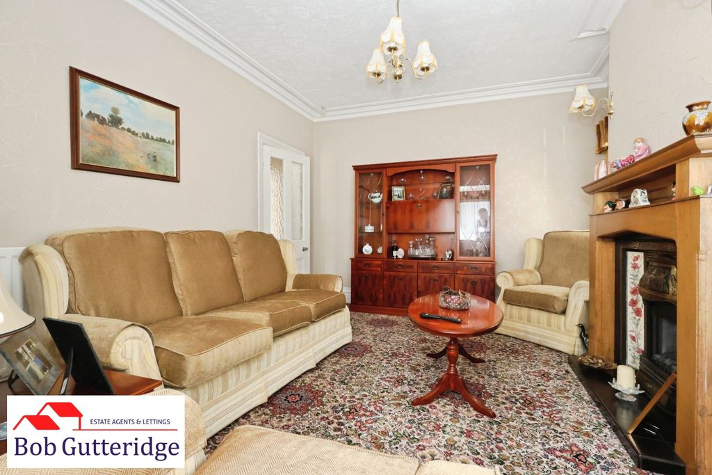 Property photo 3 of 27 Sitting Room