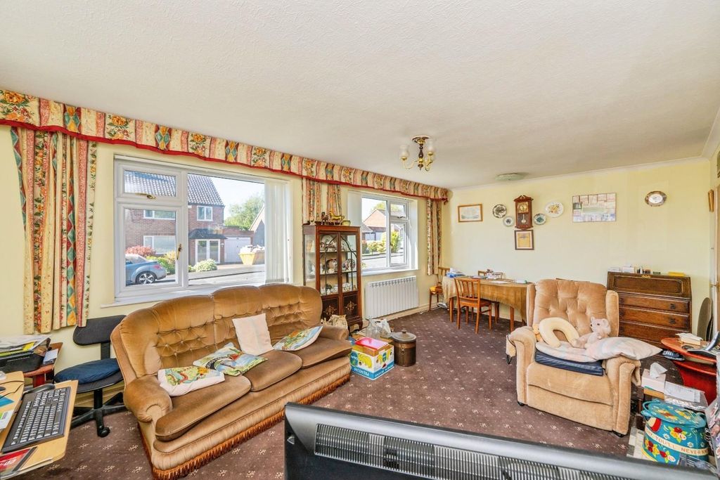 Property photo 3 of 18 7Stephensonclose-21.Jpg
