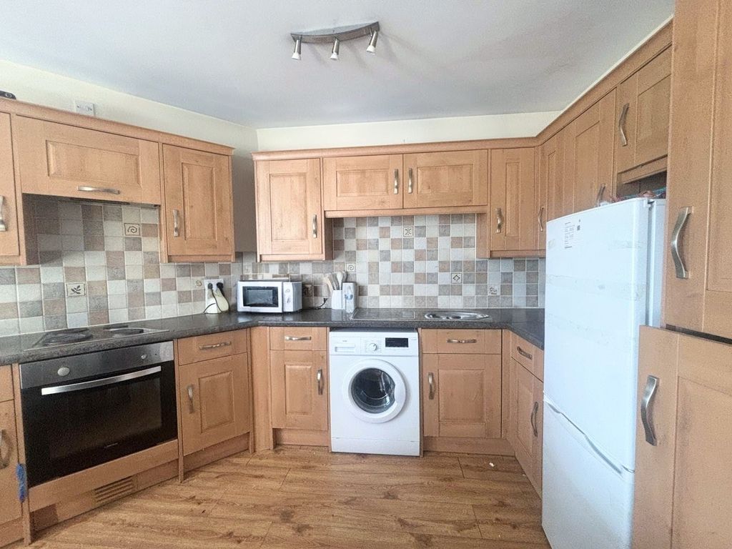 Property photo 2 of 4