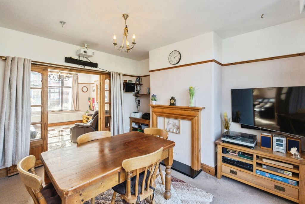 Property photo 3 of 19 Pbox-Img.Jpg