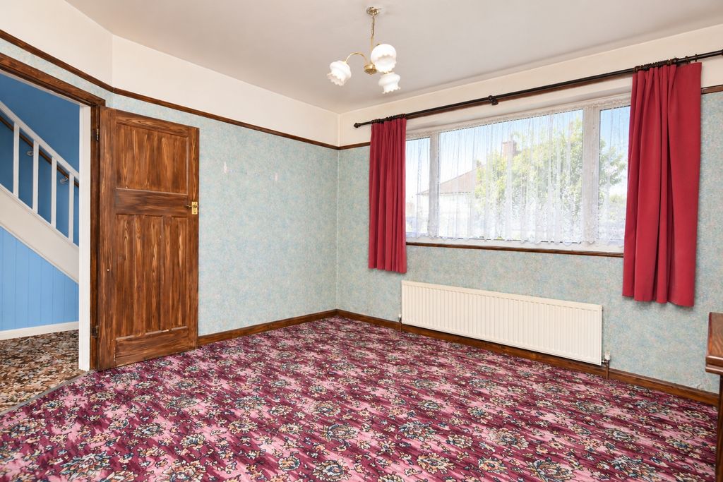 Property photo 3 of 22 Picture No. 02
