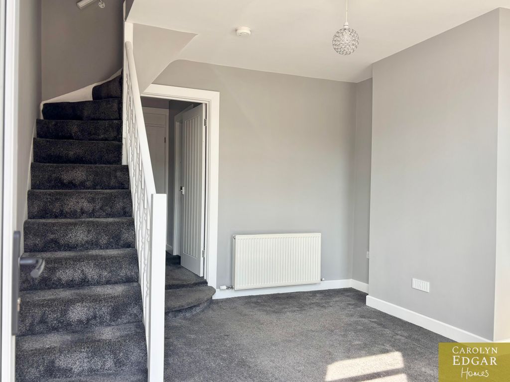 Property photo 3 of 14 Entrance