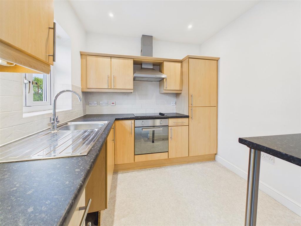 Property photo 3 of 6 Kitchen Area