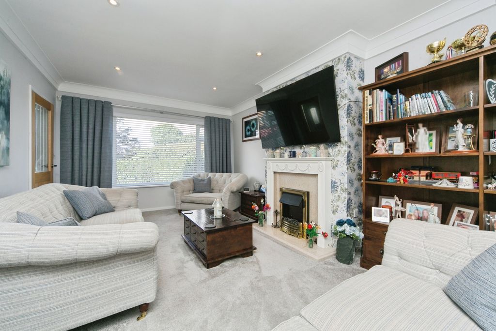 Property photo 2 of 21 Pbox-Img.Jpg