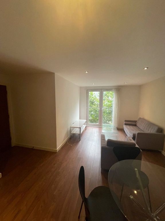 Property photo 3 of 11 Living Room